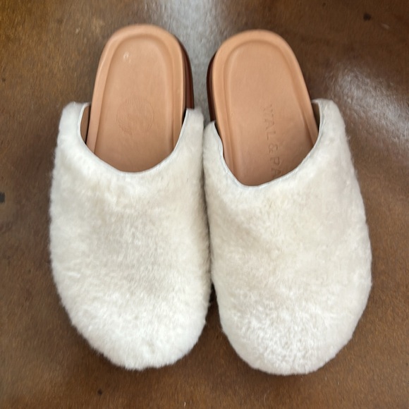 Wal & Pai Ogden Shearling clog size 39 EUC - Picture 2 of 7